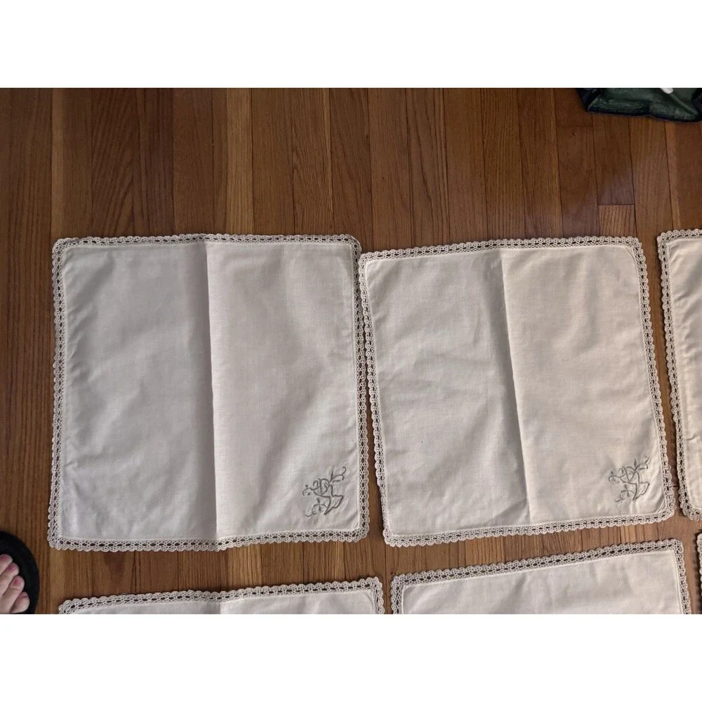 Vintage Set of 12 Embroidered Napkins Crochet Trim Ecru Never Used READ